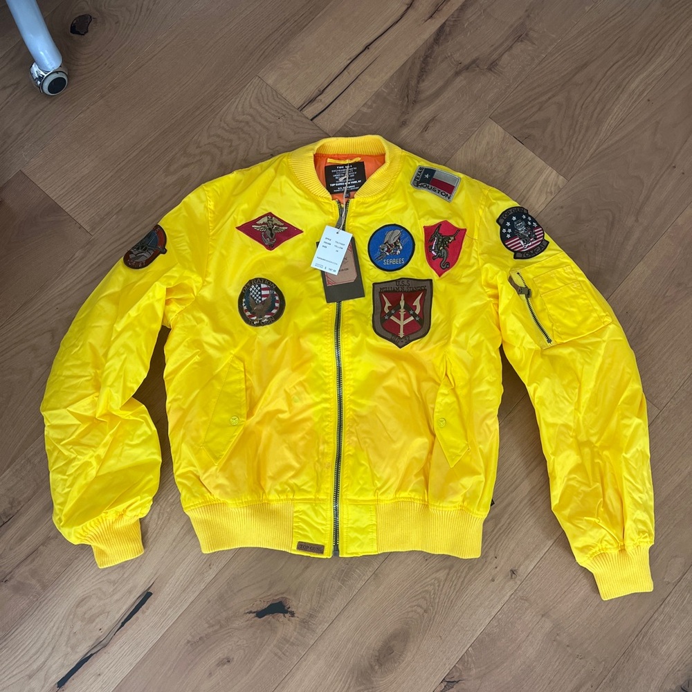 TOP GUN Type MA-1 Bomber Jacket 
with Patches